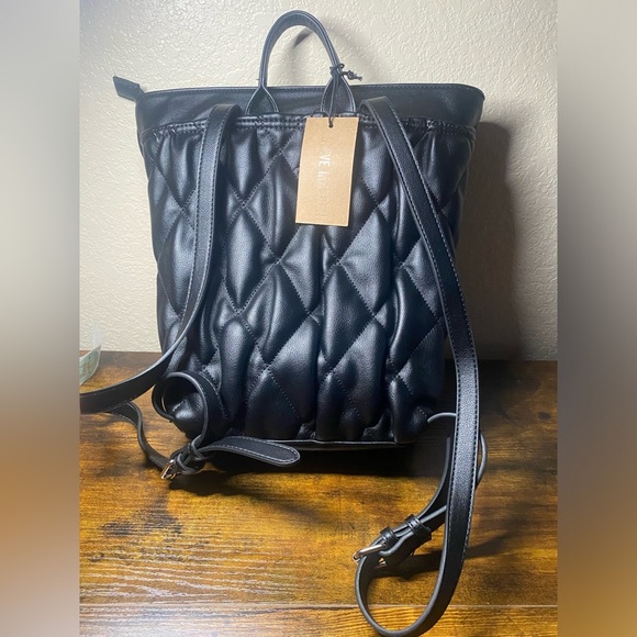 Steve Madden quilted backpack purse - Picture 5 of 11